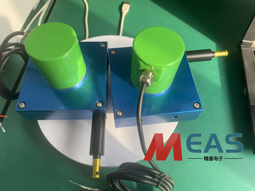 拉繩位移編碼器可以立即獲得位置數據